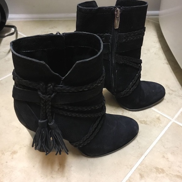 Vince Camuto booties - Picture 1 of 5